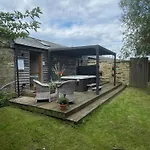 Holiday home Country Hot Tub With Gazebo Peaceful