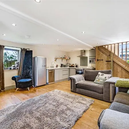 펜션 Country Hot Tub With Gazebo Peaceful *