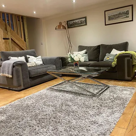 Country Hot Tub With Gazebo Peaceful * Fewston