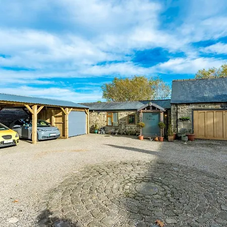 Country Hot Tub With Gazebo Peaceful Fewston